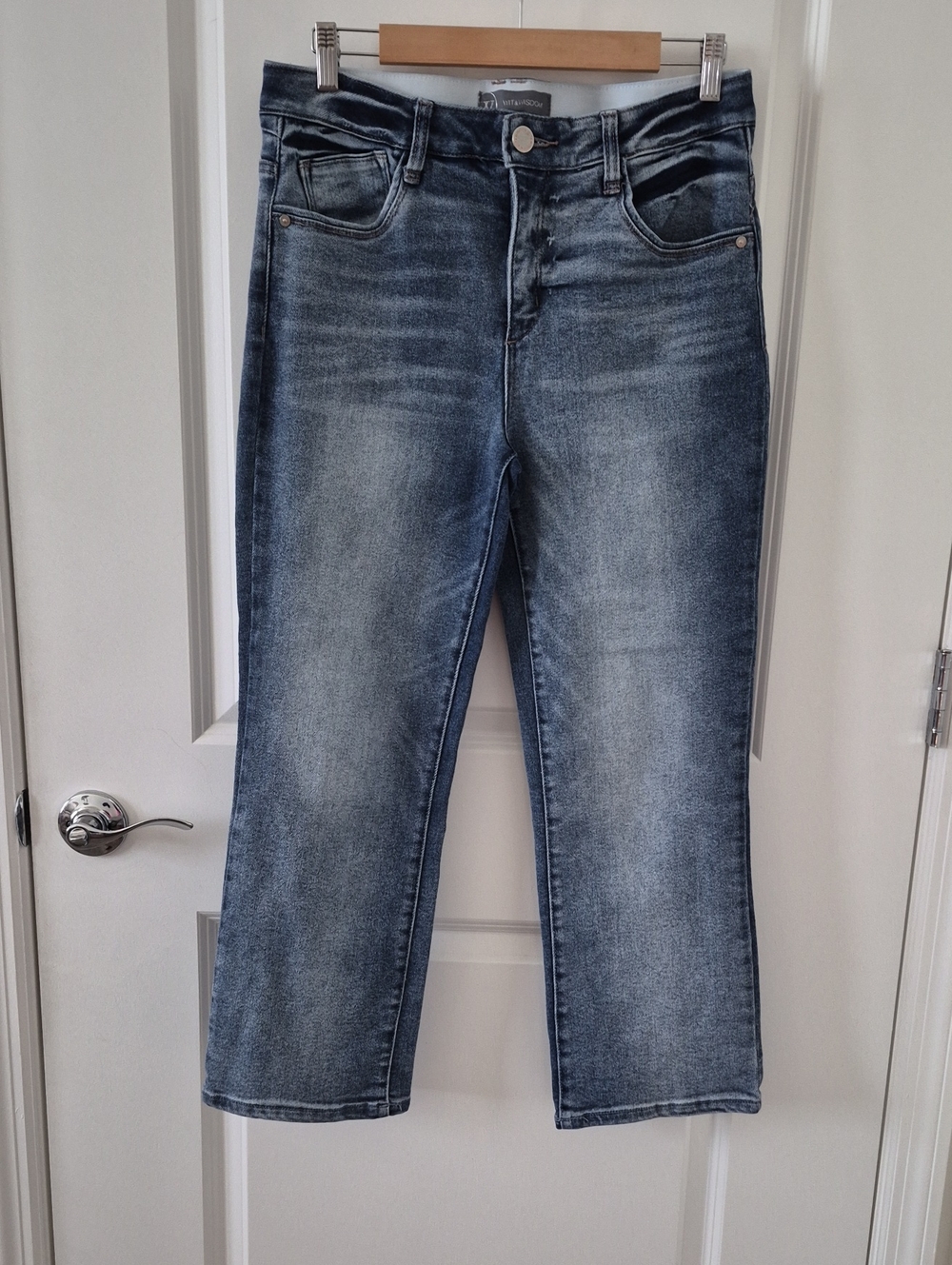 Wit & Wisdom Faded Medium Blue Cropped Jeans